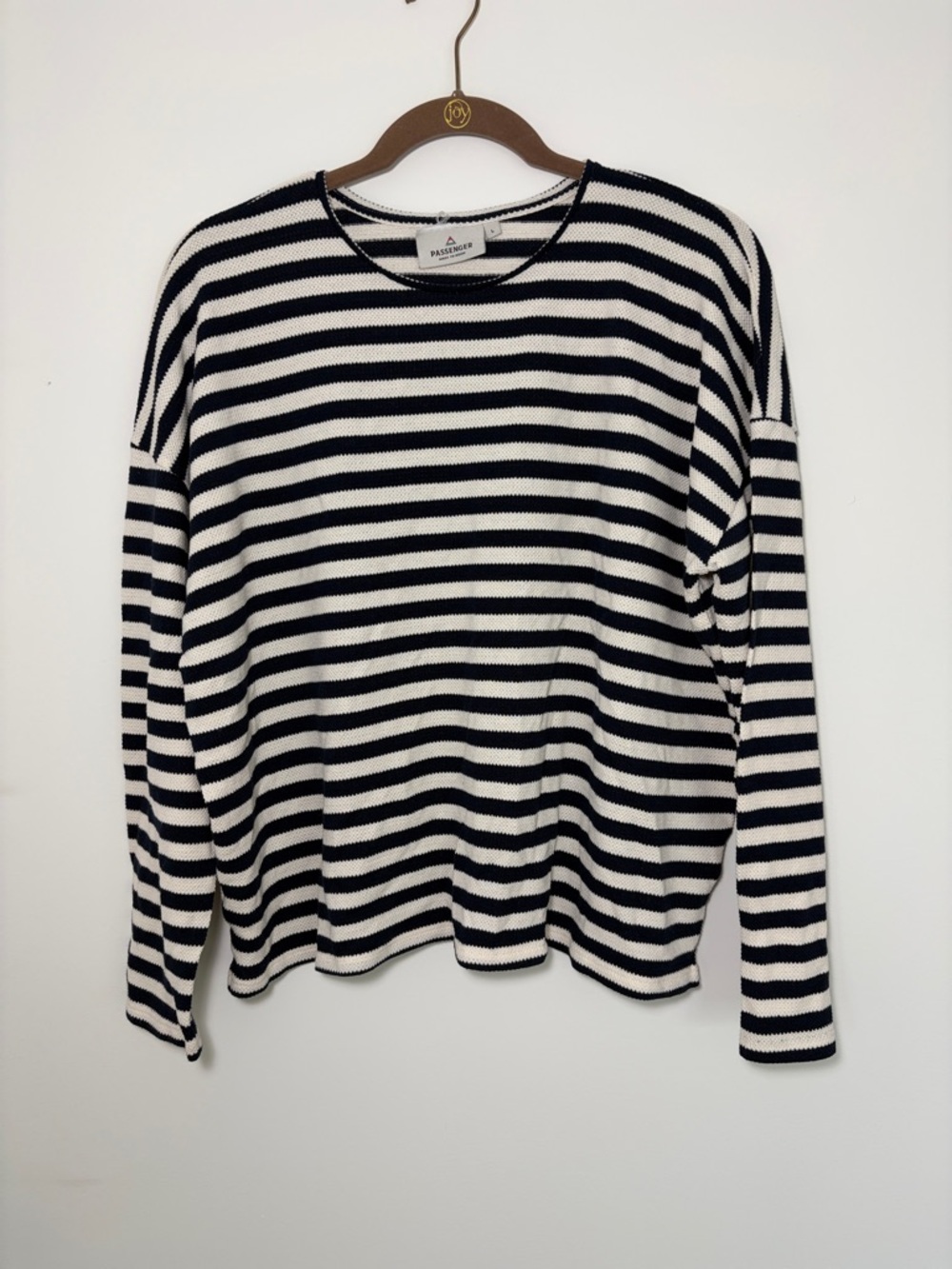 PASSENGER Women’s Panorama Striped Long Sleeve T-shirt Sweater- L - Navy & White